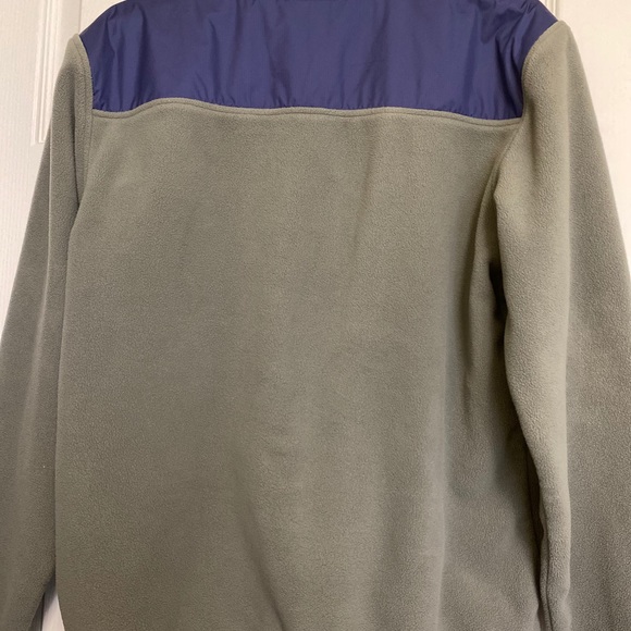 Men’s Vineyard Vines 1/4Zip pullover - Picture 2 of 3